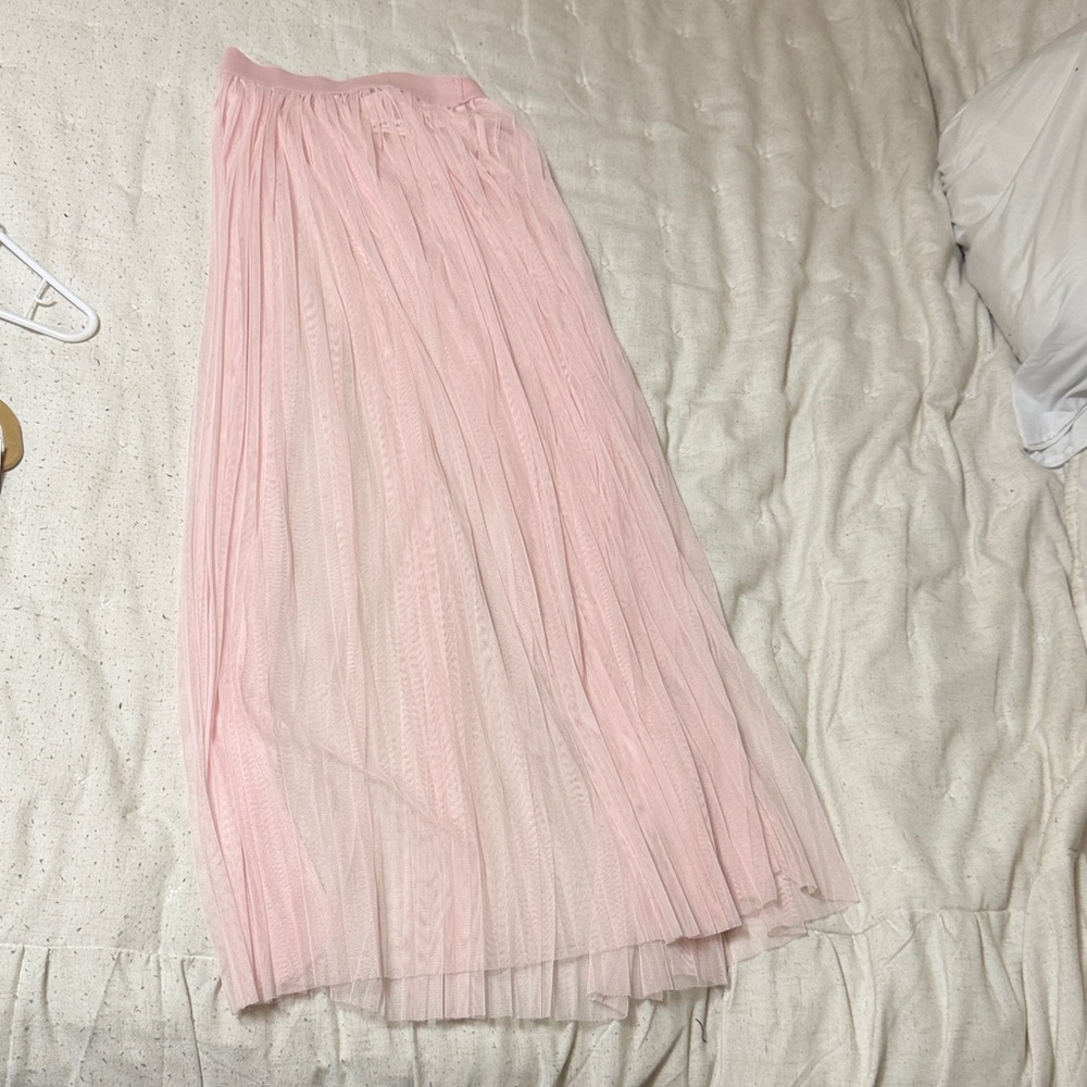 Coachella H&M official collection, sheer Pink Pleated Skirt